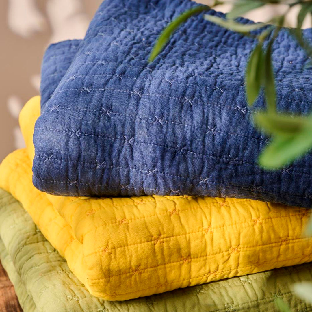 Ib Laursen – Quilt Steppdecke Indigo mit Kreuzstichmuster 130 x 180 cm