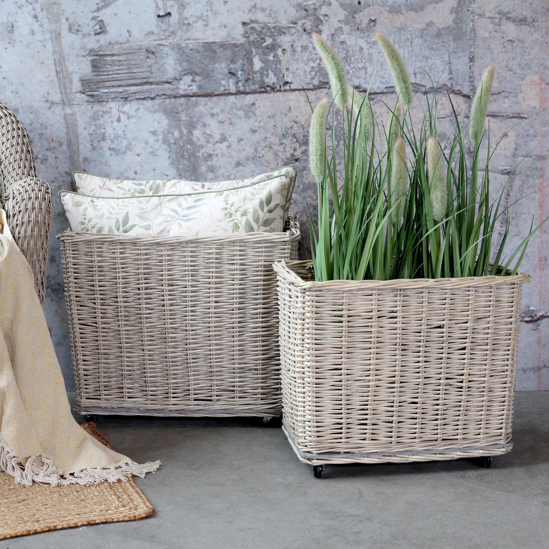 Chic Antique – Französischer Korb mit Rollen, 2er-Set Natur –