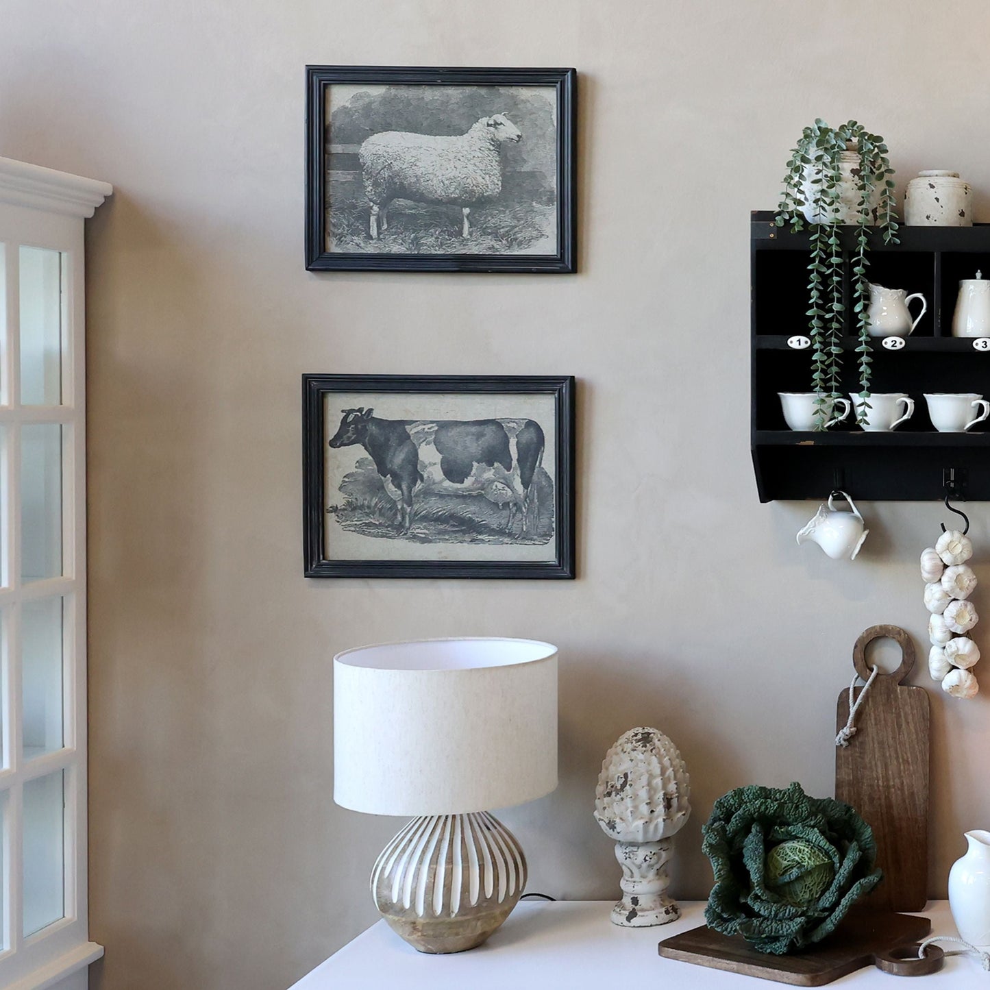 Chic Antique - Bild mit Schafmotiv in Schwarzem Rahmen