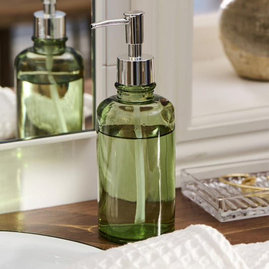 Ib Laursen – Seifenspender – Grünes Glas mit silberfarbener Pumpe