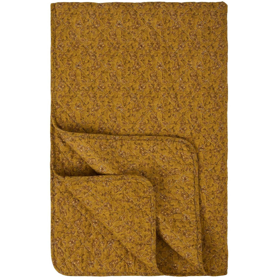 Ib Laursen – Quilt in Mustard mit grünen, grauen und braunen Blumenranken – 130 x 180 cm