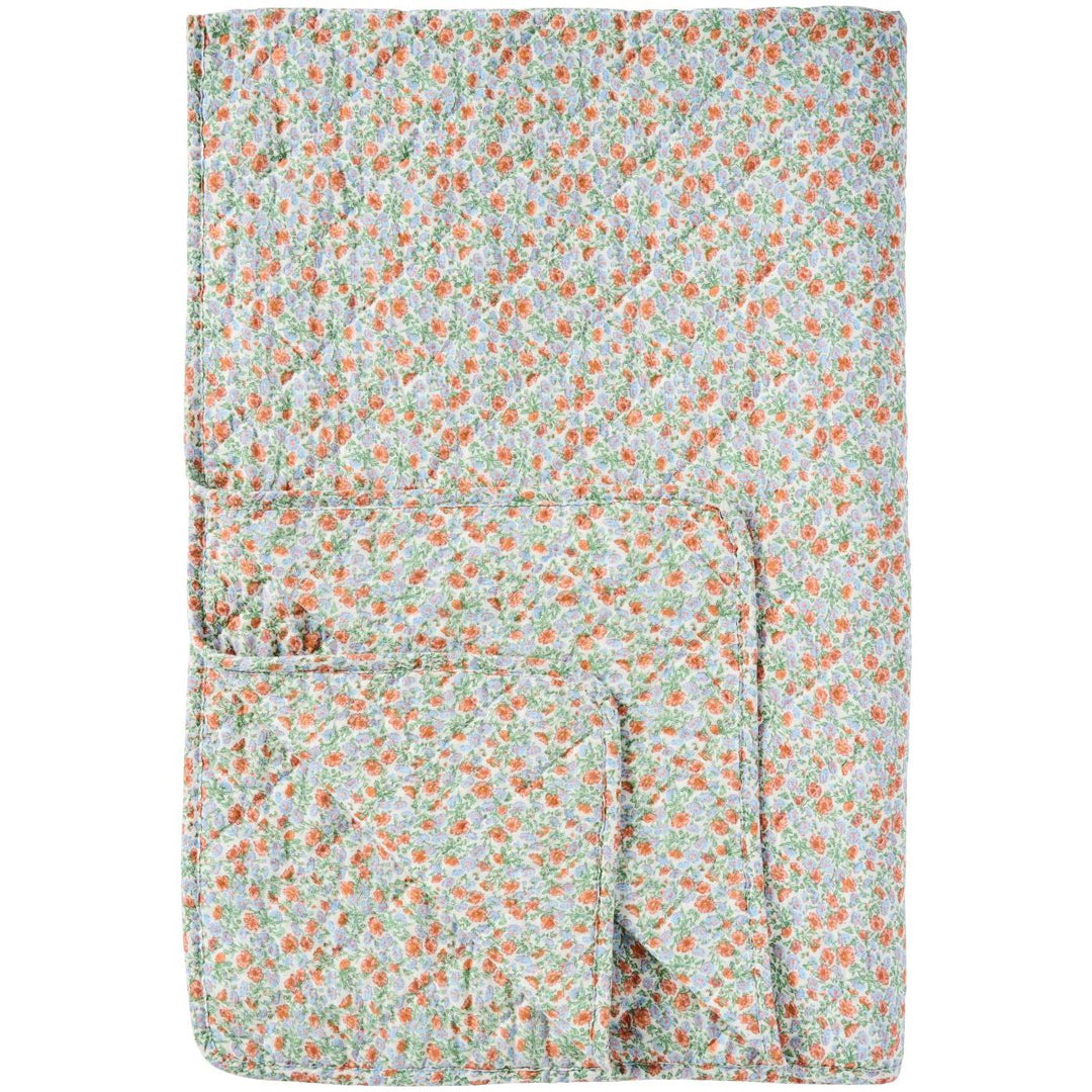 Ib Laursen – Quilt mit hellblauen und rostfarbenen Blumen, 130 x 180 cm