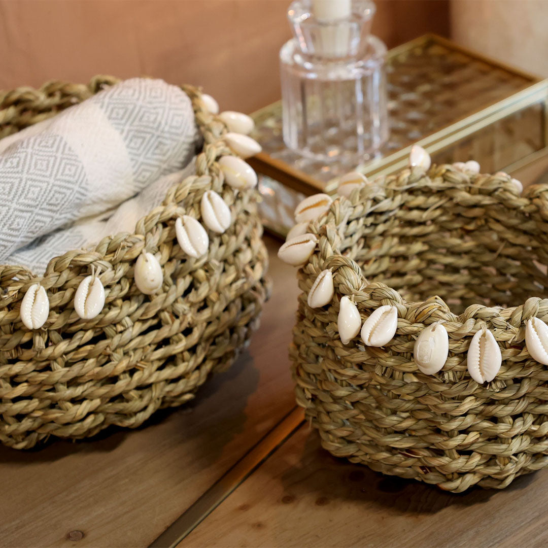 Chic Antique – Geflochtener Korb mit Muscheln – H9/Ø12 cm – Natur
