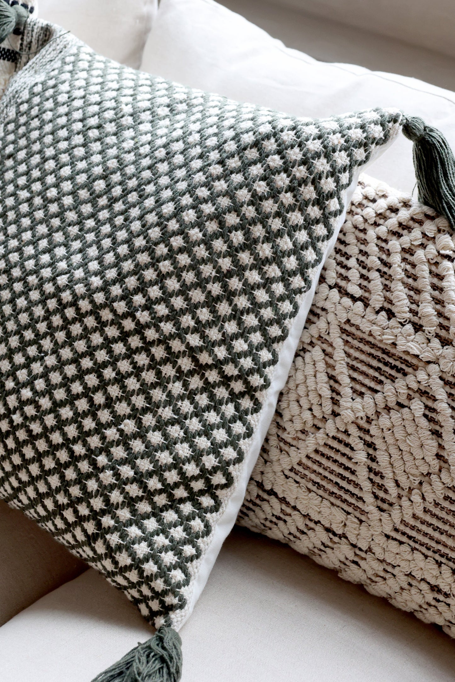 Chic Antique Aix Kissenbezug mit Quasten – Olive L50/B50 cm