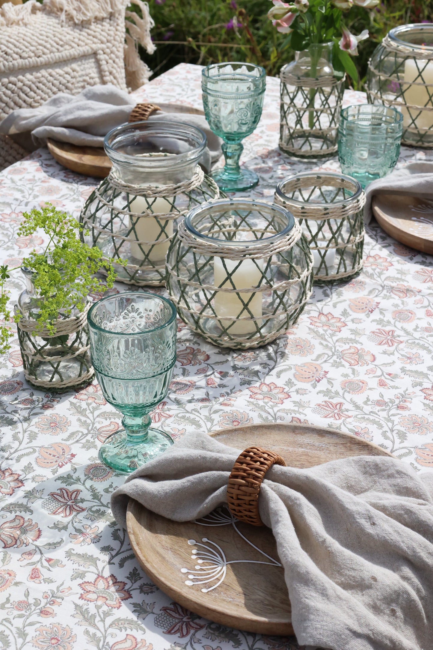 Chic Antique Aix Tischdecke mit Blumenmuster – Creme L240/B140 cm