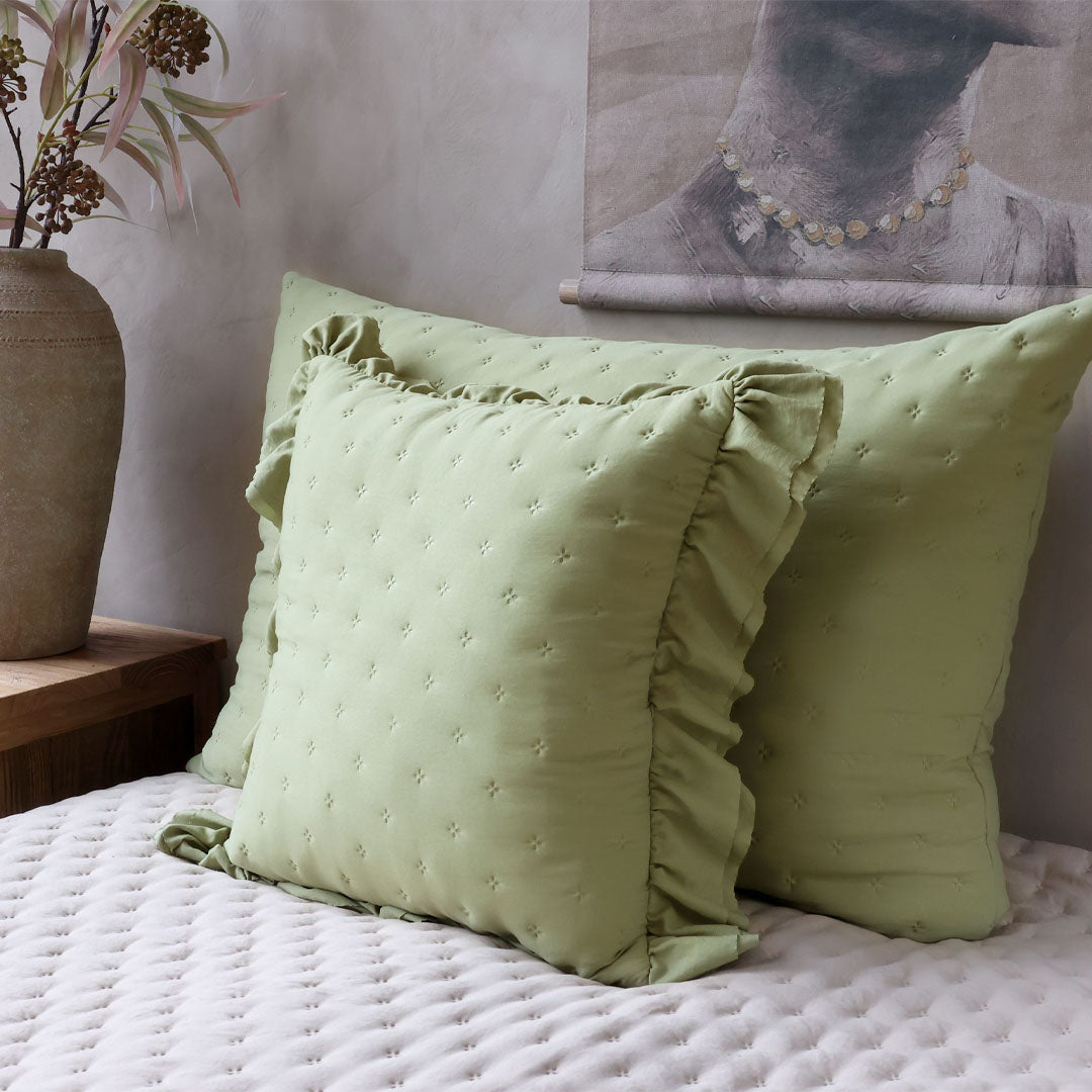 Aix Soft Kissenbezug mit Rüschenbordüre – Verte – 50 × 50 cm