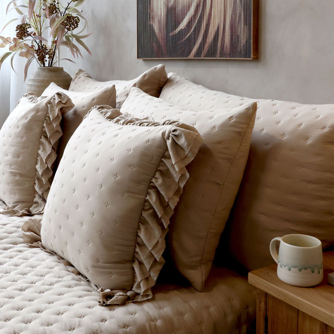 Aix Soft Kissenbezug mit Rüschenbordüre – Leinen – 50 × 50 cm