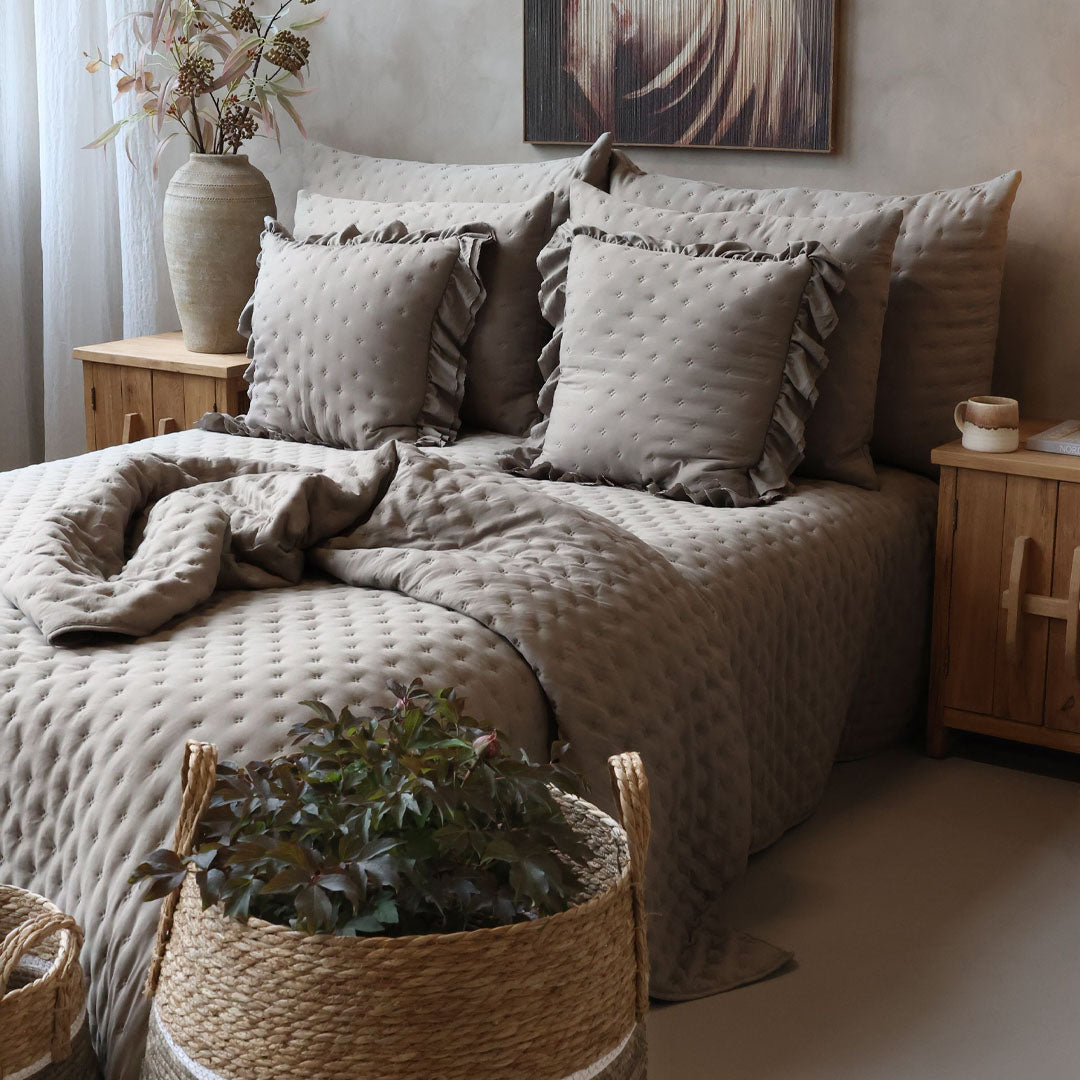 Aix Soft Quilt Tagesdecke – Latte – 240 × 260 cm