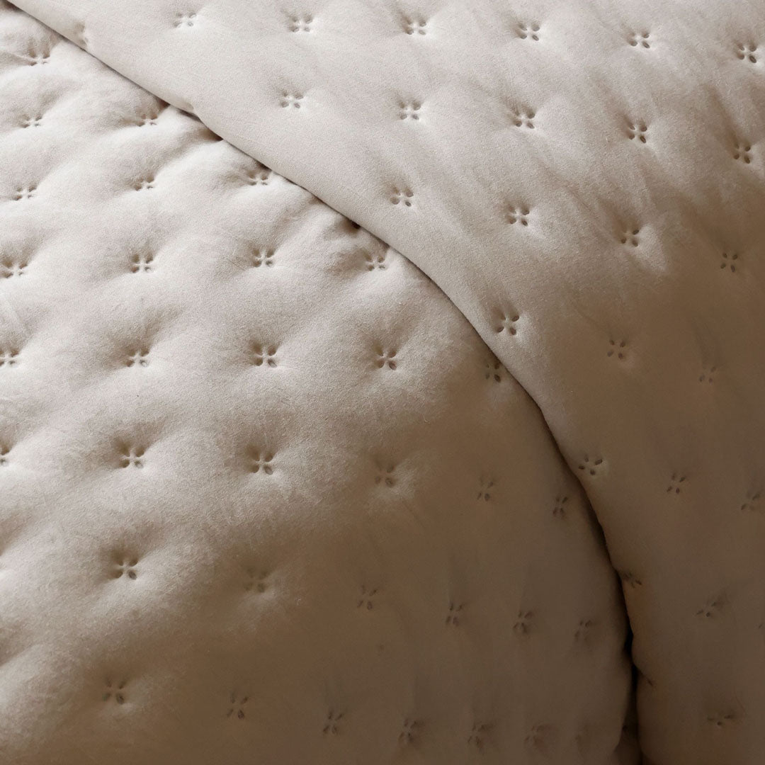 Aix Soft Quilt Tagesdecke – Leinen – 240 × 260 cm