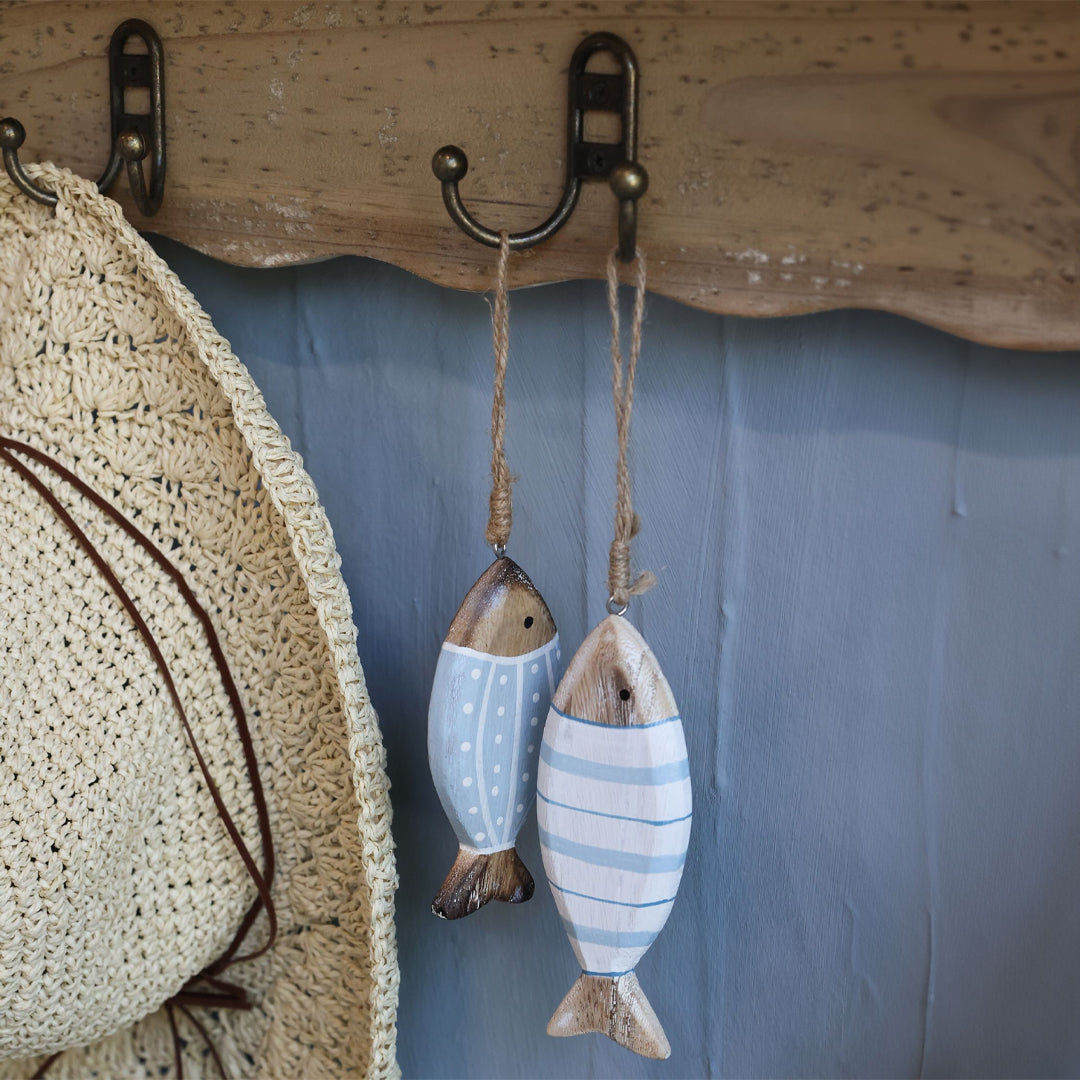 Chic Antique – Hängefische aus Holz – Set mit 2