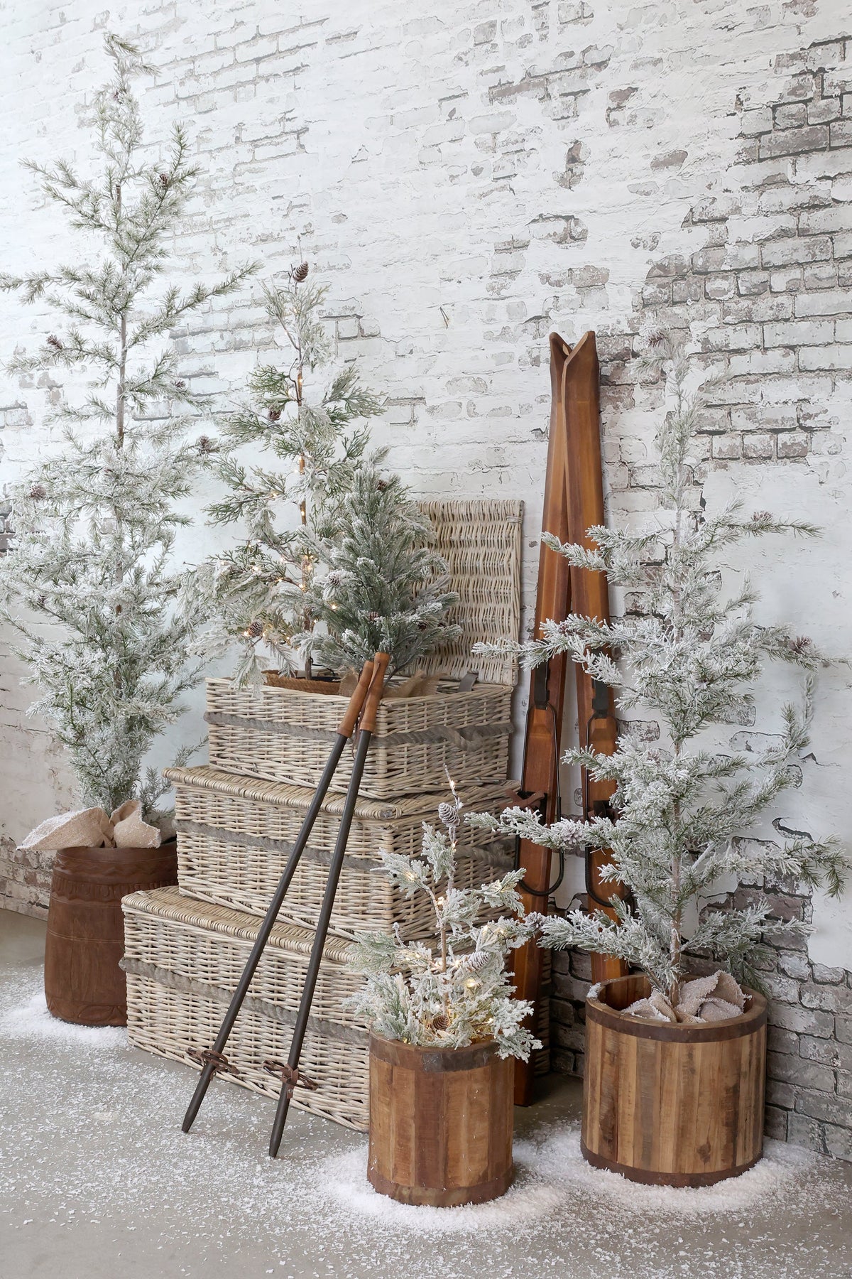 Chic Antique – Fleur Tannenbaum mit Schnee und LED | H60 / Ø35 cm – Grün