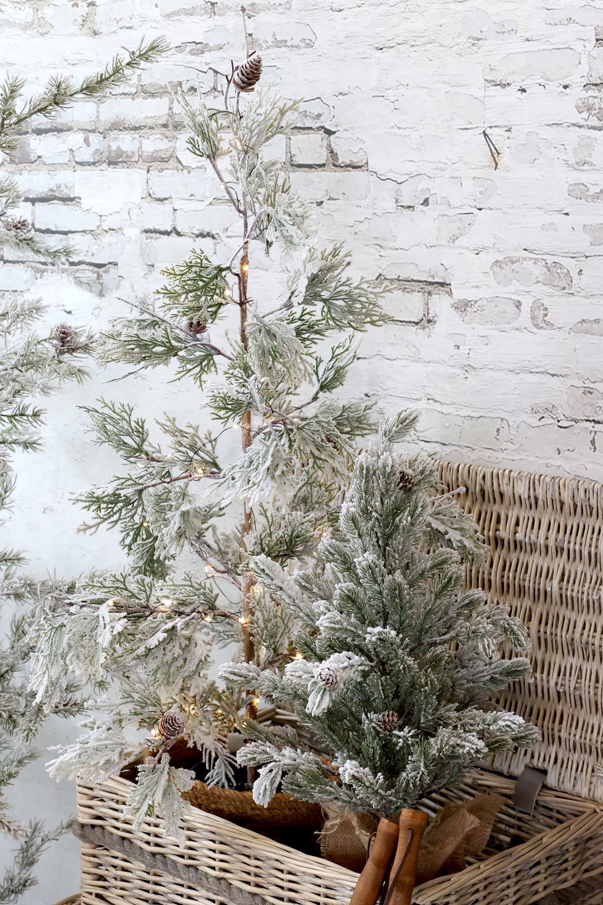 Chic Antique – Fleur Tannenbaum mit Schnee und LED | H90 / Ø50 cm – Grün