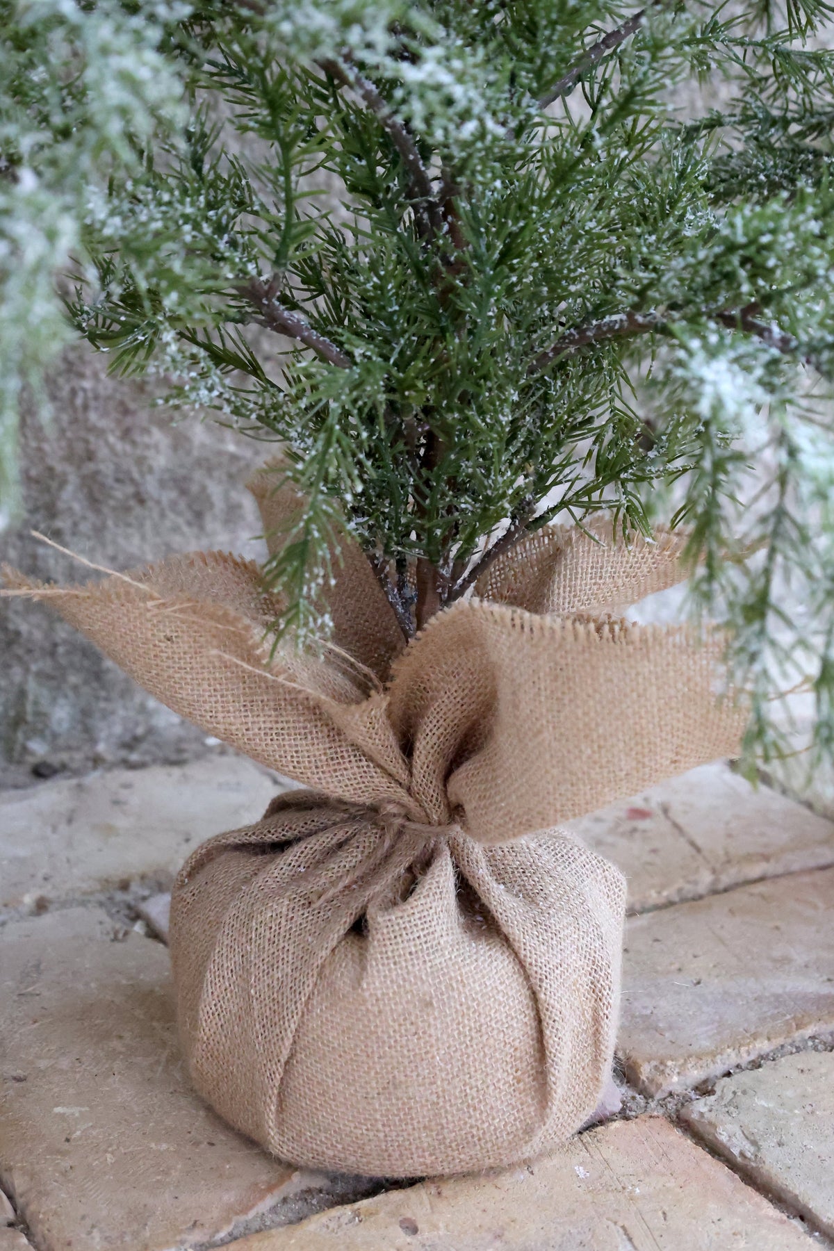 Chic Antique – Fleur Weihnachtsbaum mit Zapfen und Schnee – H120 cm – Grün