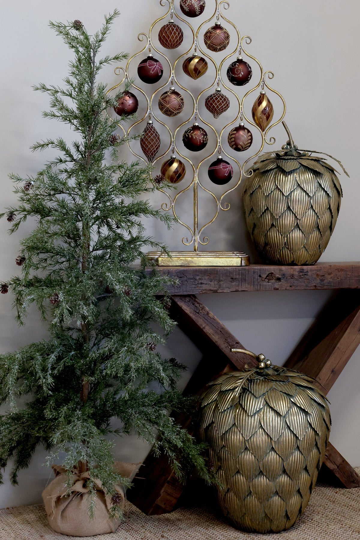 Chic Antique – Fleur Weihnachtsbaum mit Zapfen und Schnee – H150 cm – Grün