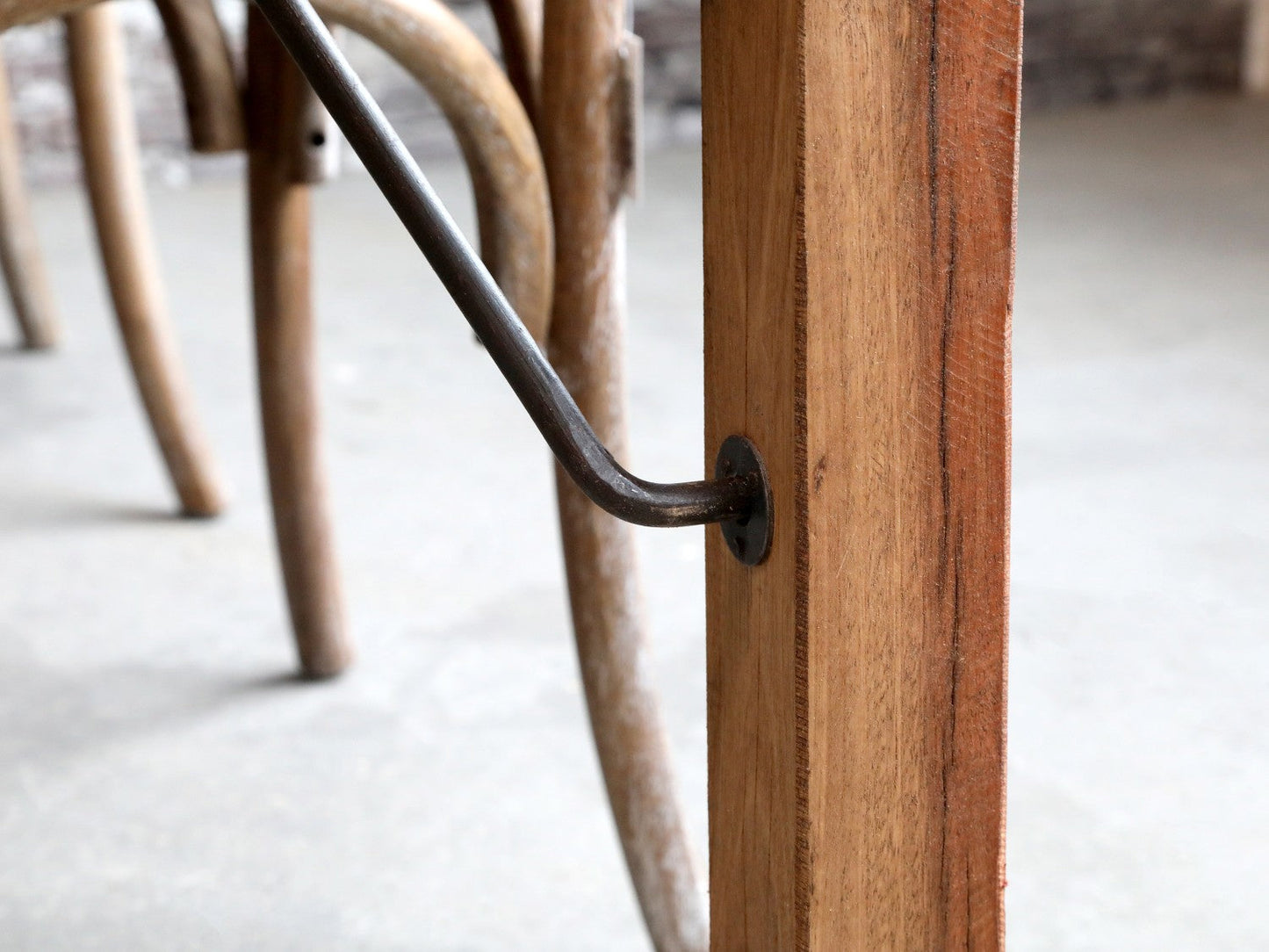 Chic Antique – Grimaud Vintage Holztisch mit klappbaren Beinen