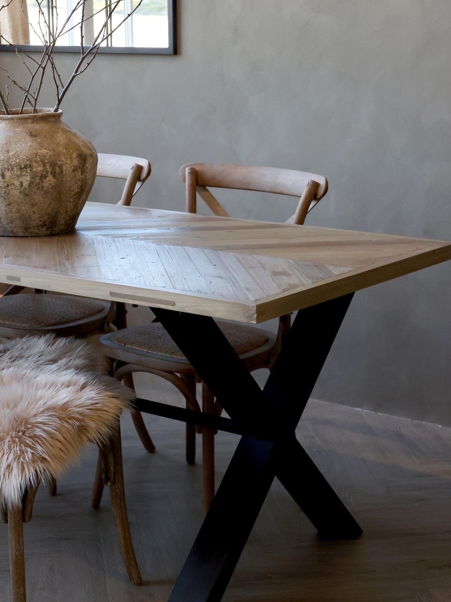 Chic Antique – Fischgrät-Esstisch H77/L200/B90 cm Natur