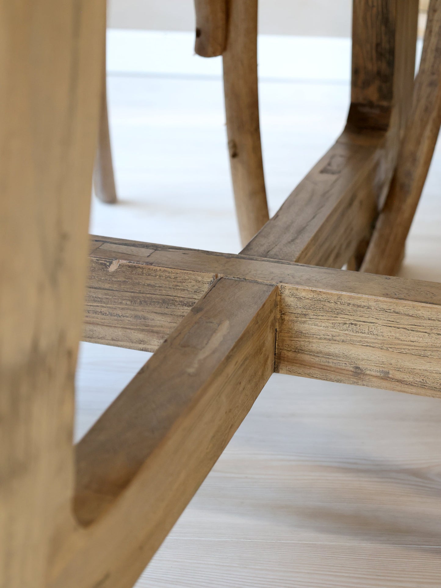 Chic Antique – Marseille Esstisch aus recyceltem Holz H76/Ø120 cm Natur
