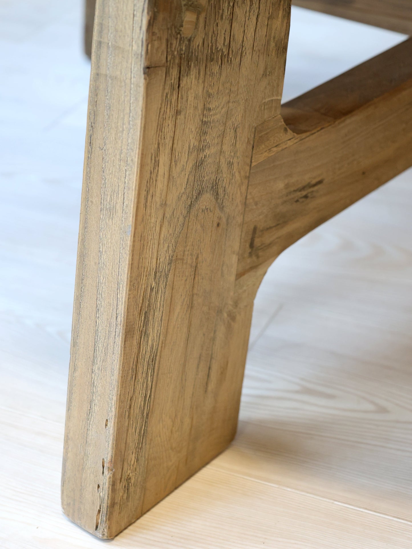 Chic Antique – Marseille Esstisch aus recyceltem Holz H76/Ø120 cm Natur