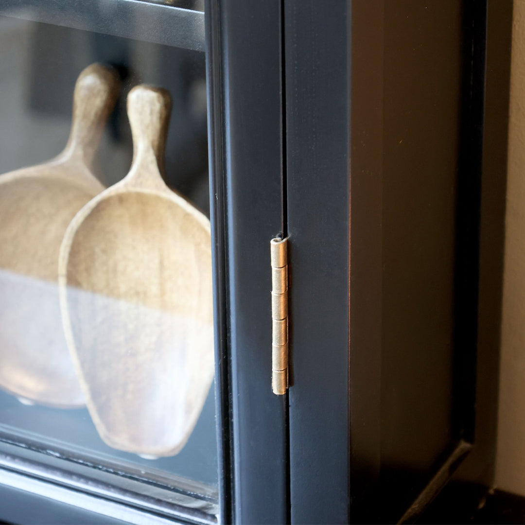 Marseille Wandschrank mit Glastüren – elegante Aufbewahrung in schwarzer Ausführung