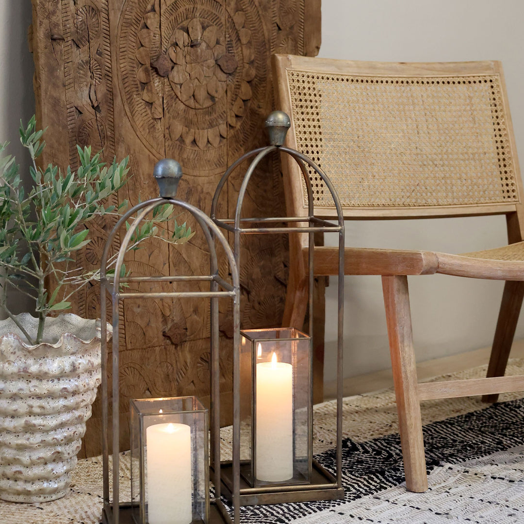 Chic Antique – Loungesessel aus Naturholz mit geflochtener Sitz- und Rückenfläche