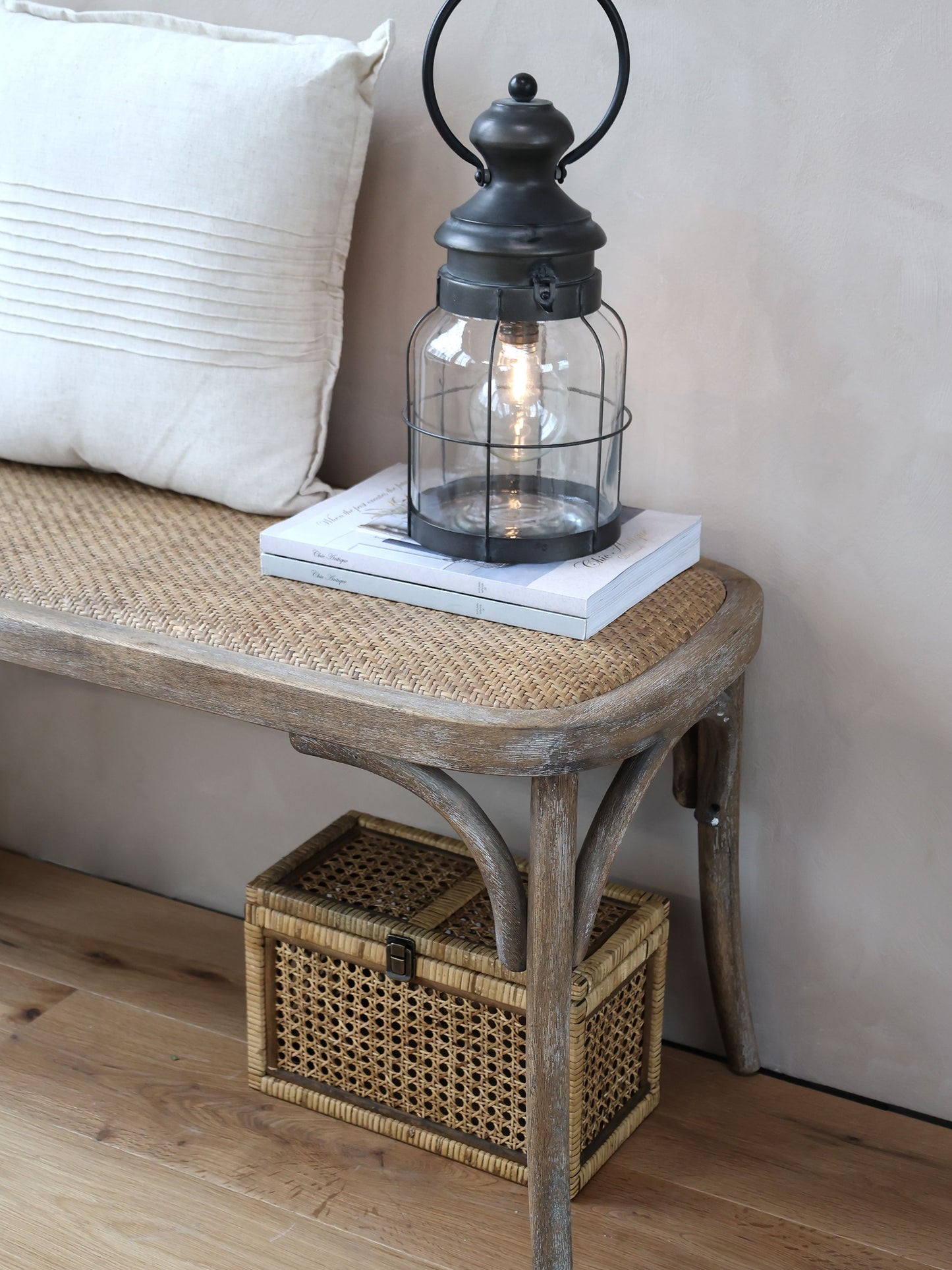 Chic Antique - Französische Bank mit Flechtsitz - H46/L100/B42 cm, Natur