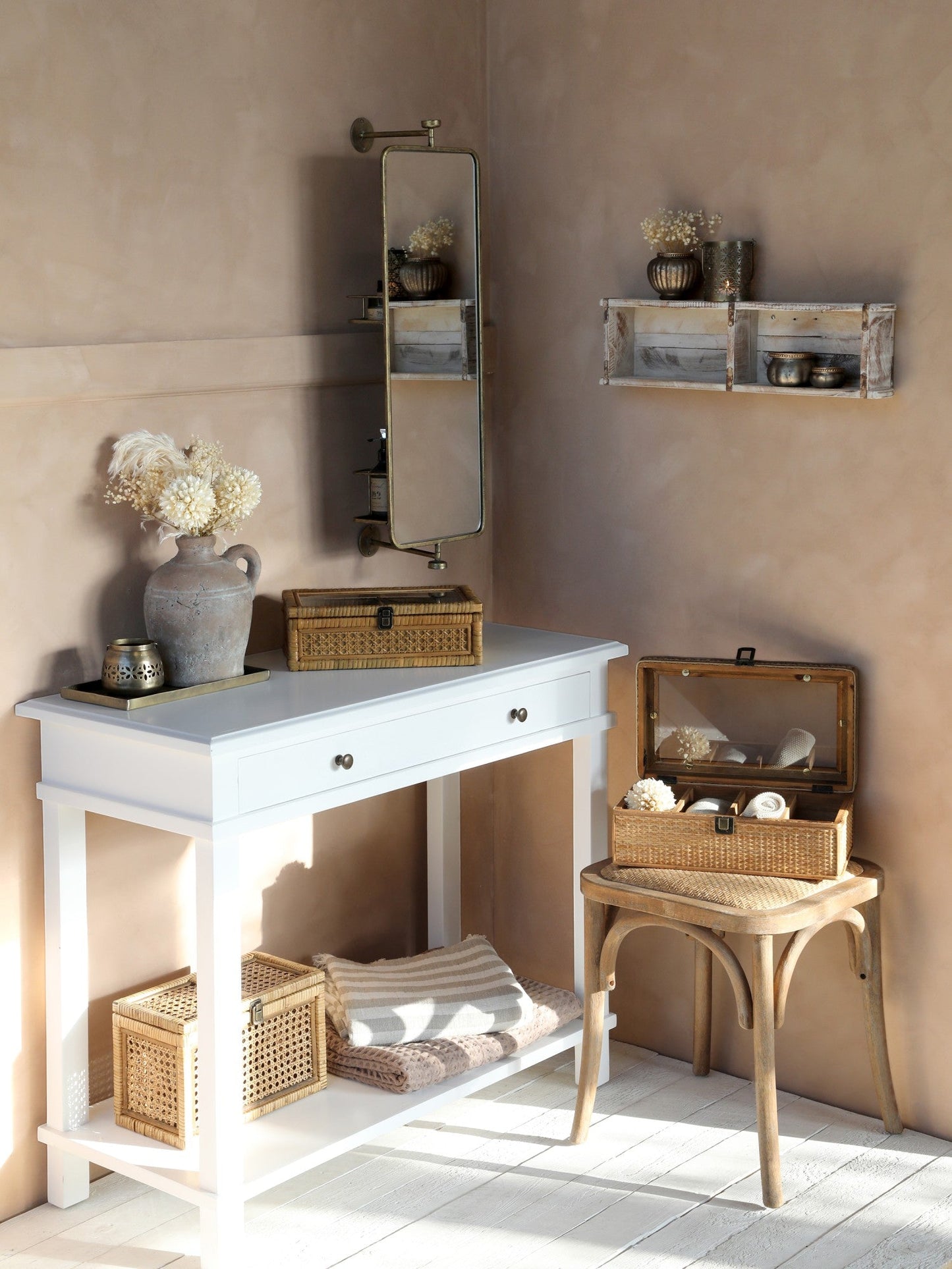 Chic Antique - Französischer Hocker mit Geflechtsitz - Rattan