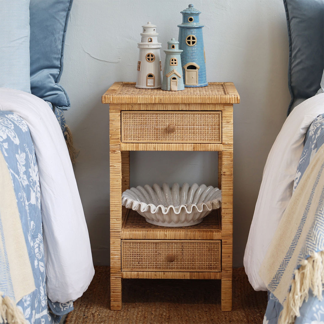 Chic Antique – Nachttisch in Natur mit Geflecht und 2 Schubladen