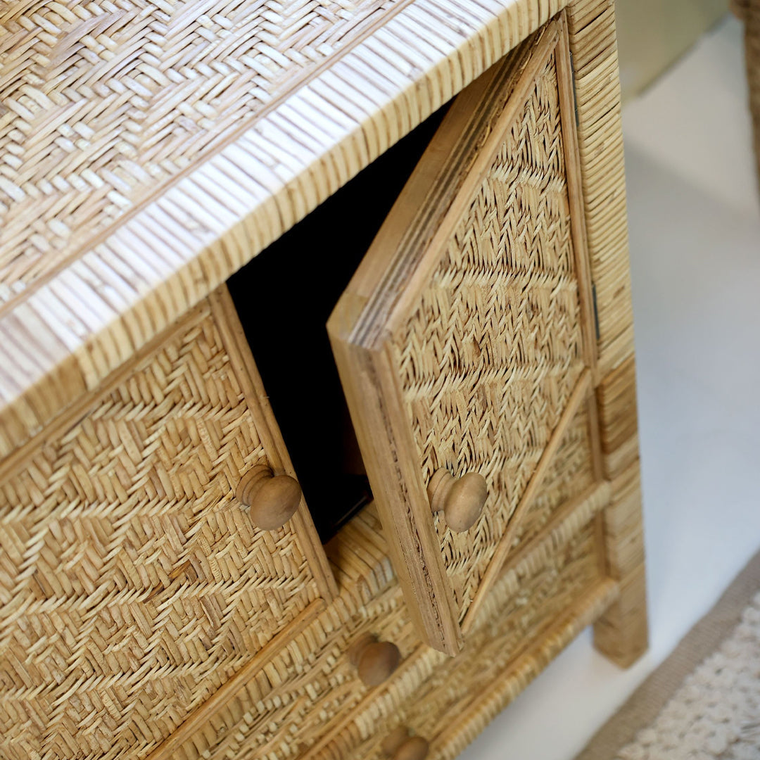 Chic Antique – Schrank in Natur mit Geflecht, 2 Türen und 2 Schubladen