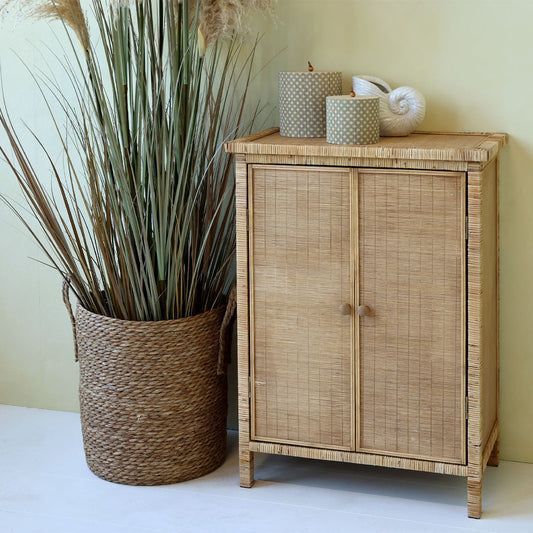 Chic Antique – Schrank in Natur mit Geflecht und 2 Türen
