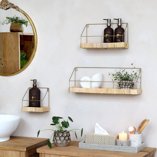 Chic Antique – Wandregal mit Flechtkorb – groß