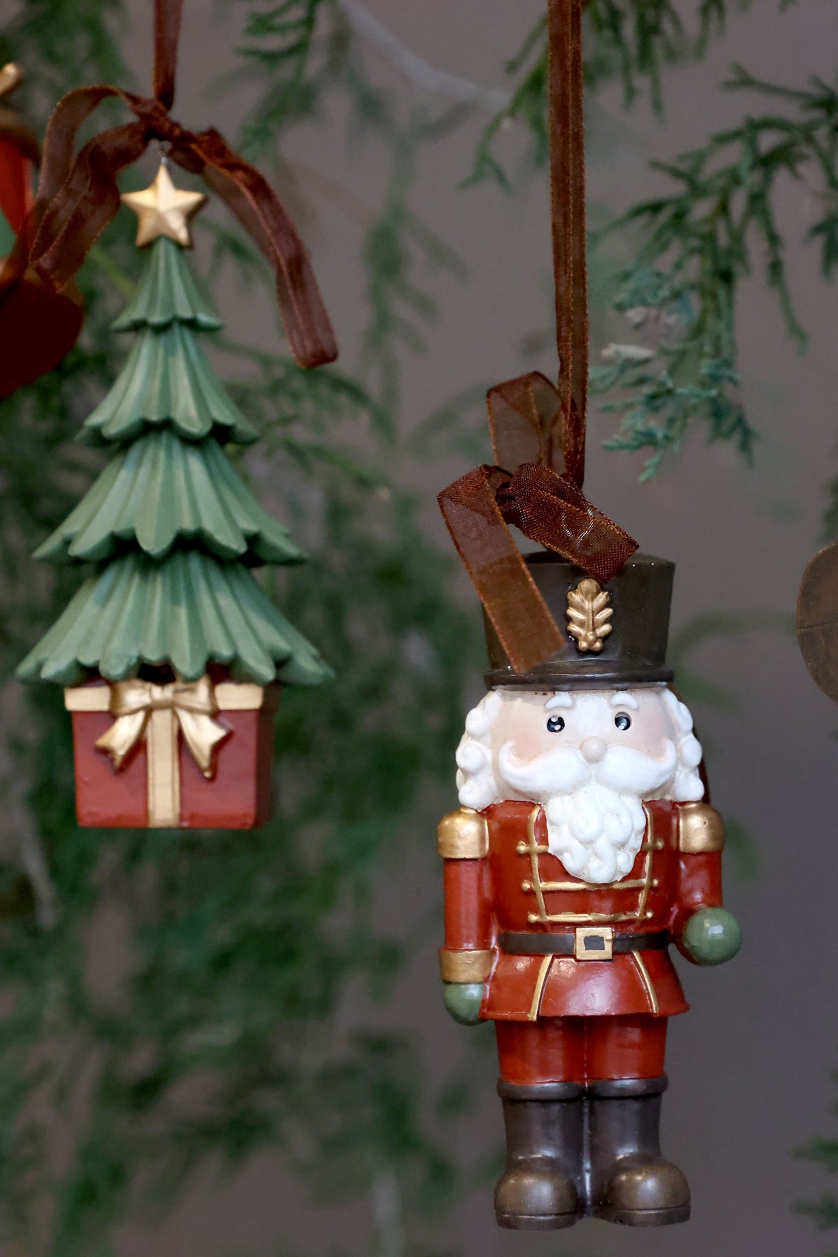 Chic Antique – Noël Anhänger 2er-Set – H10/Ø3 cm – Kirschrot