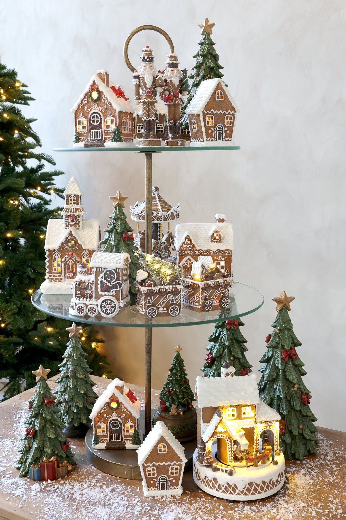 Chic Antique – Noël Weihnachtsbaum mit Tannenzapfen – 24 cm – Grün
