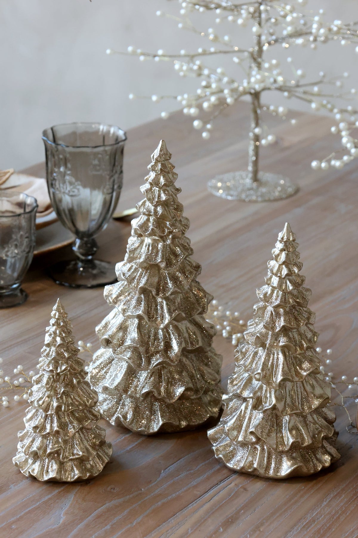 Chic Antique – Großer dekorativer Weihnachtsbaum mit Glitzer – Champagner – H25 cm, Groß
