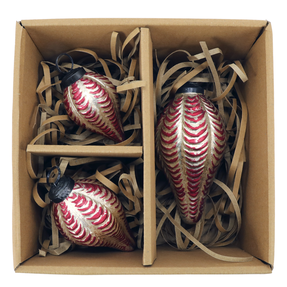 Chic Antique – Weihnachtskugeln in Box, 3er-Set – H13/Ø7 cm – Kirschrot und Champagner