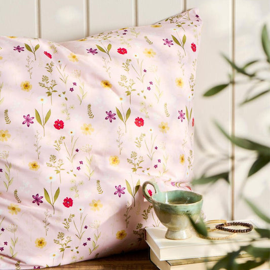 Ib Laursen – Kissenbezug rosa mit Gartenblumen 60 x 60 cm