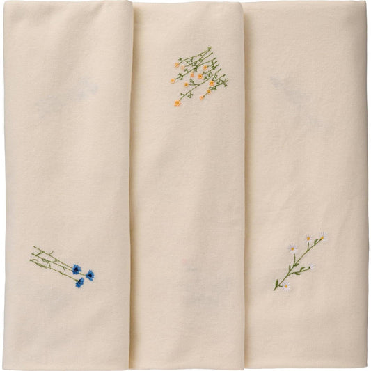 Ib Laursen - Tischdecke Flora quadratisch mit Margeriten, Kornblumen und Butterblumen butter cream 150 x 150 cm