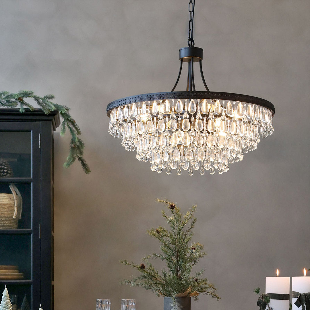 Chic Antique – Versailles Kronleuchter mit Glasprismen (mittlere Version)