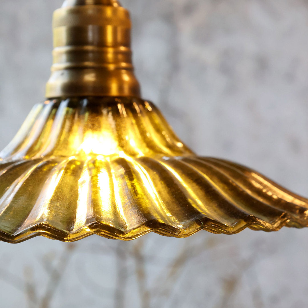 Chic Antique - Lampe mit Messingtop – Olivgrün, H14/Ø26 cm