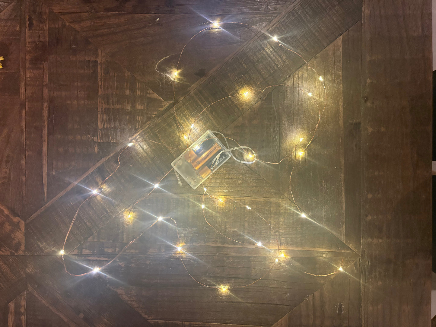 LED-Lichterkette aus Kupferdraht – 30 Warmweiße Lichter – Batteriebetrieben, 3 Meter