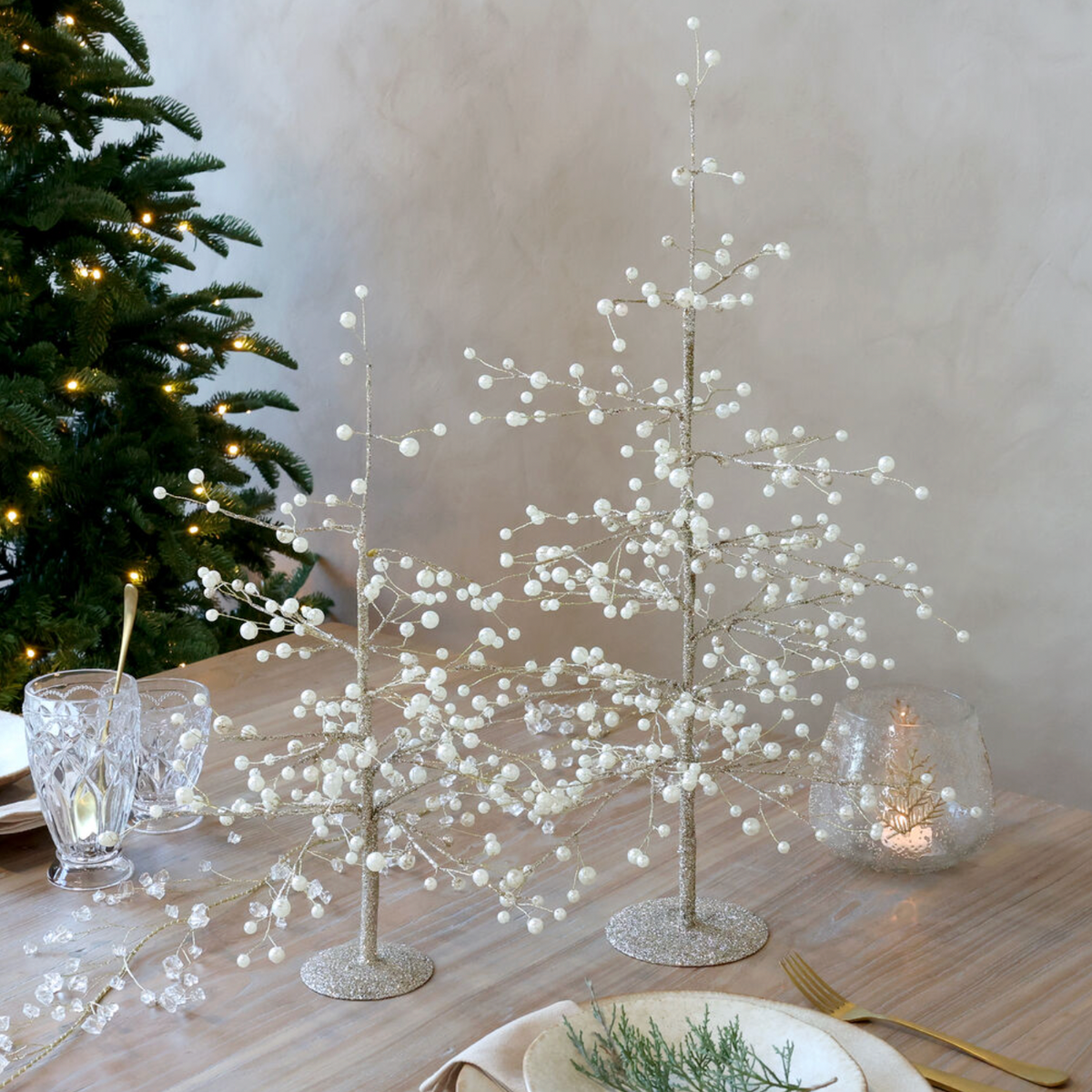 Chic Antique – Weihnachtsbaum mit Perlen und Goldfaden – H62 cm – Creme, groß