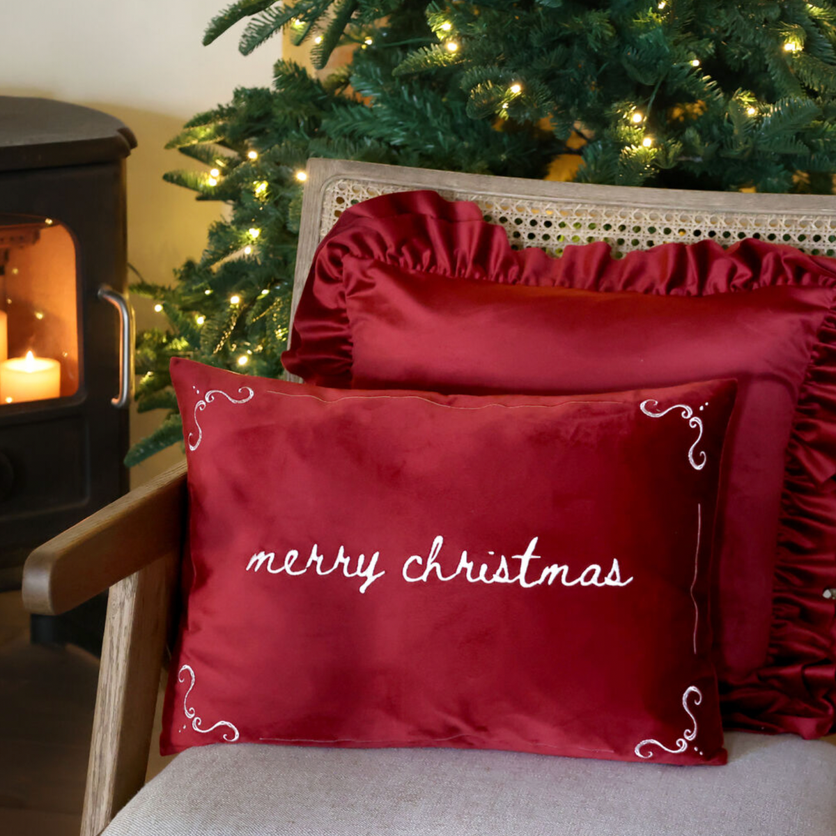 Chic Antique – Aix Kissenbezug mit Merry Christmas-Stickerei – L50/B35 cm – Kirschrot