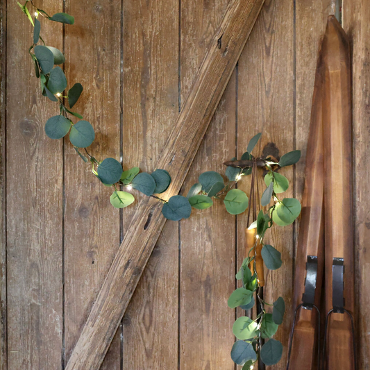 Chic Antique – Lichterkette mit Eukalyptusblättern, L190 cm, Grün