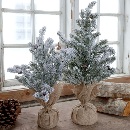 Chic Antique – Fleur Tannenbaum mit Schnee und Tannenzapfen | H54 / Ø30 cm – Grün