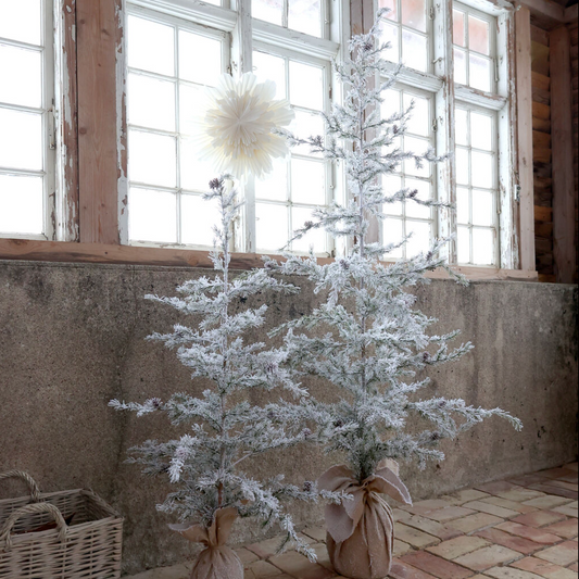 Chic Antique – Fleur Tannenbaum mit Tannenzapfen und Schnee | H180 / Ø65 cm – Grün