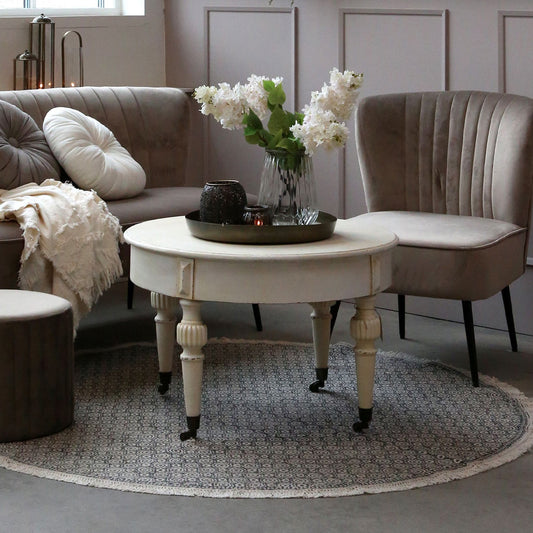 Chic Antique - Marie Antoinette Couchtisch mit Rollen Creme, H46/Ø70 cm