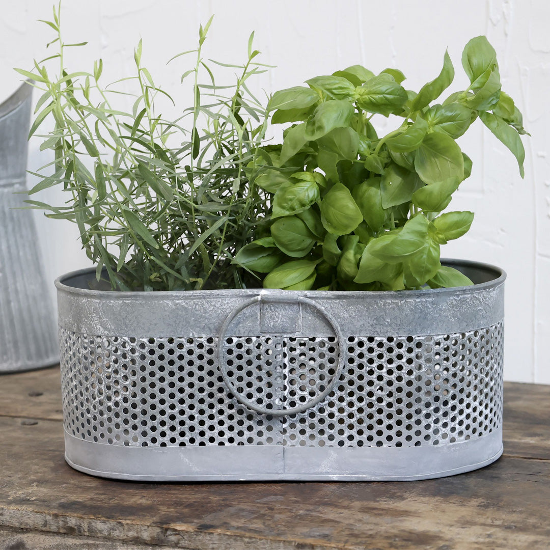Chic Antique – Ovale Korb mit Lochmuster in Antik-Zink | L33,5 cm
