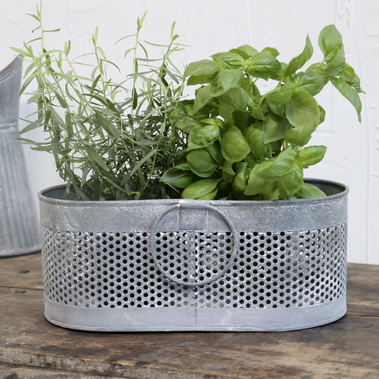 Chic Antique – Ovale Korb mit Lochmuster in Antik-Zink | L33,5 cm