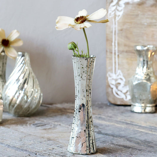 Chic Antique – Schlanke Vase in Silberoptik | H14 cm