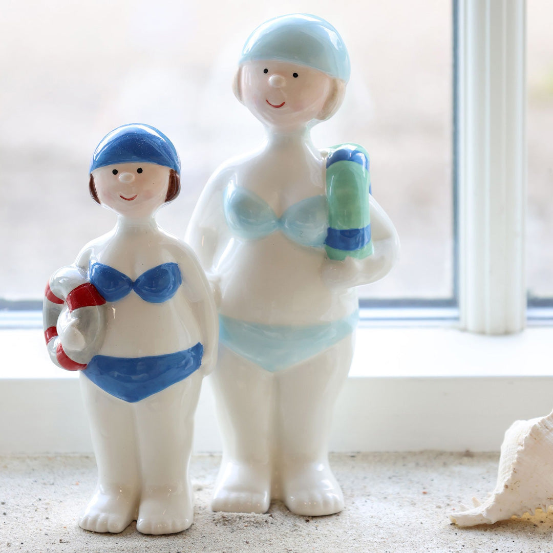Damenfiguren mit Schwimmring – Set mit 2 Stück | Sommerliche Dekoration