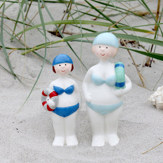 Damenfiguren mit Schwimmring – Set mit 2 Stück | Sommerliche Dekoration